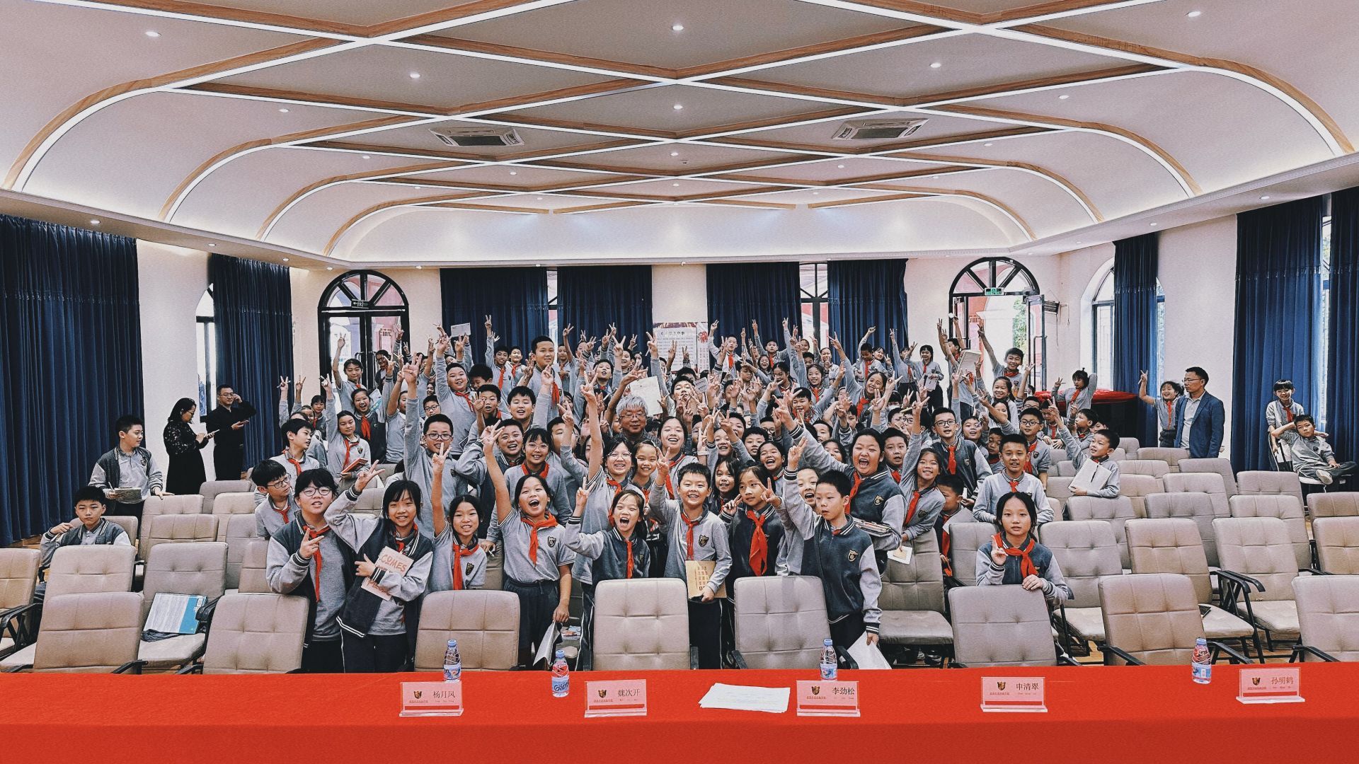 書香潤(rùn)校園，文心啟未來(lái)——深少圖“作家進(jìn)校園”系列活動(dòng)紀(jì)實(shí)與展望